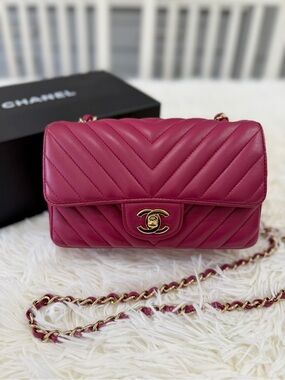 CHANEL CLASSIC MINI RECTANGULAR CLASSIC FLAP in PINK